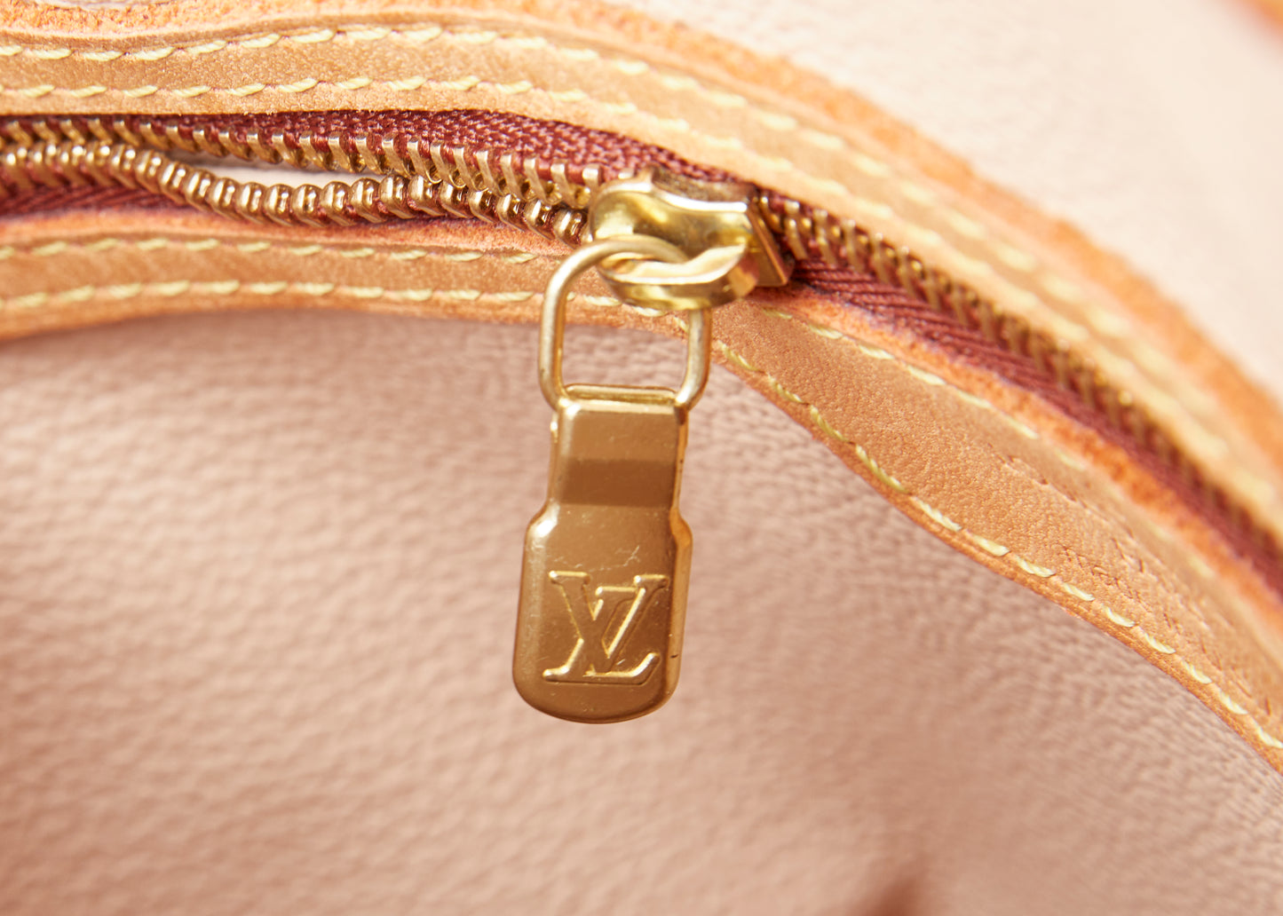 🚫SOLD🚫 Louis Vuitton Monogram Petit Bucket Bag