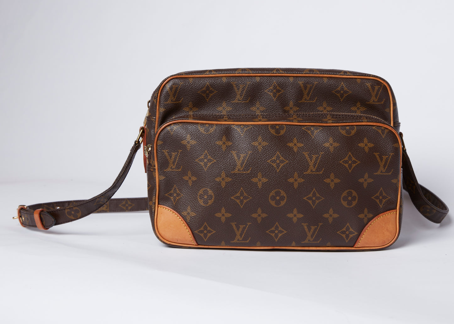 Louis Vuitton Nile Women's And Men's Shoulder Bag M45244 Monogram