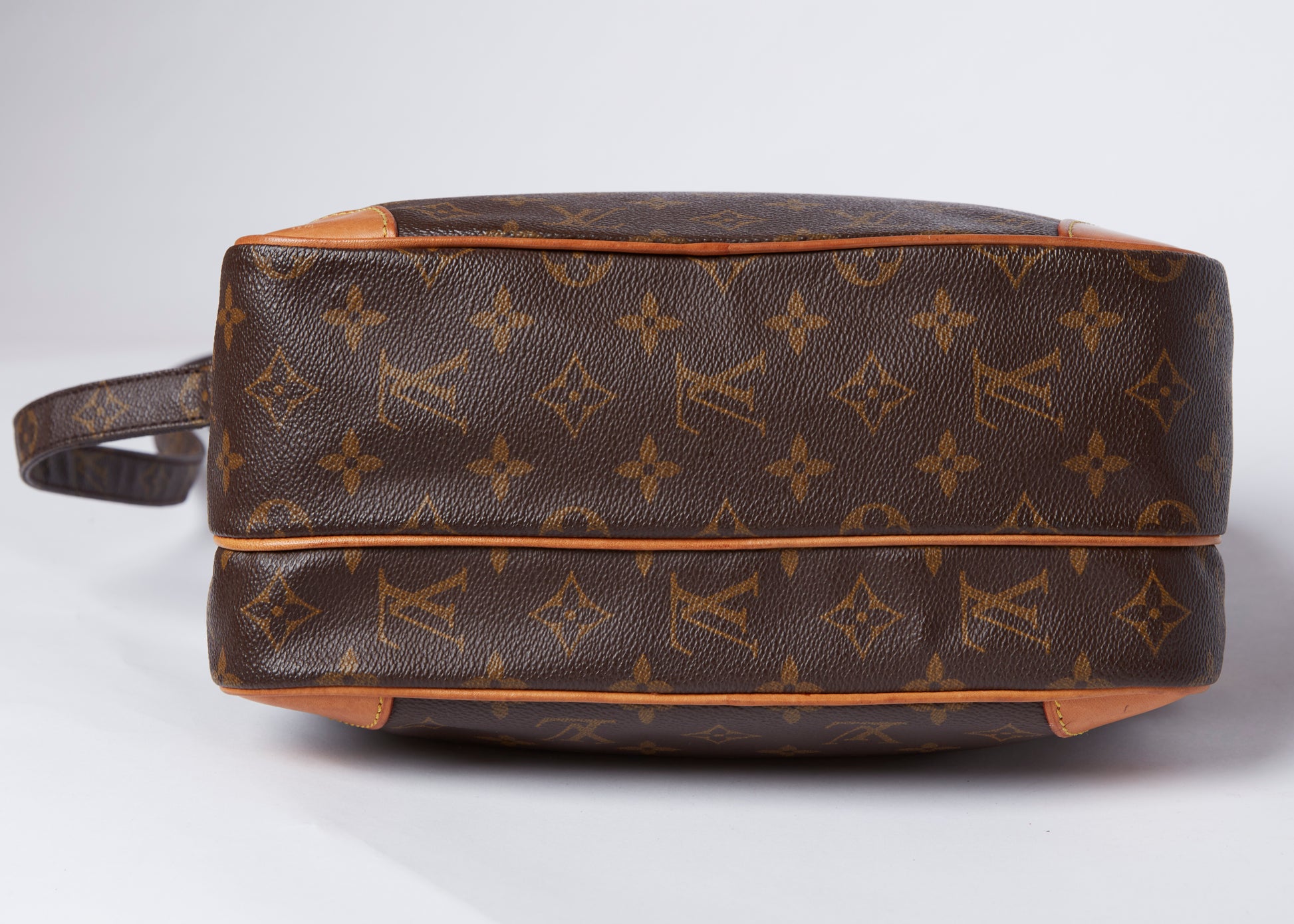 Auth Louis Vuitton Nile Gm Crossbody Bag #1543L20
