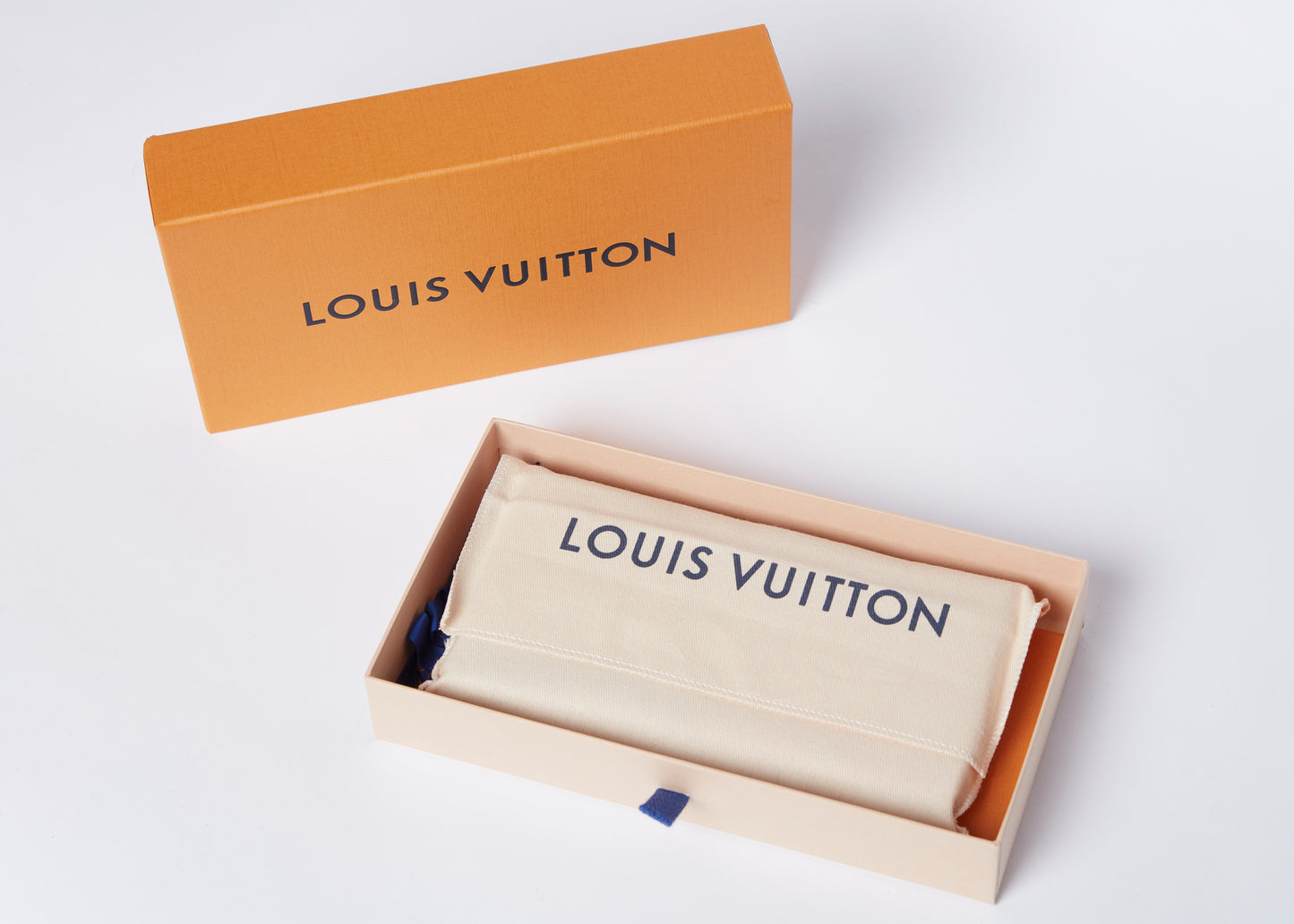 New in Box Louis Vuitton Midnight Fuchsia Zippy Wallet
