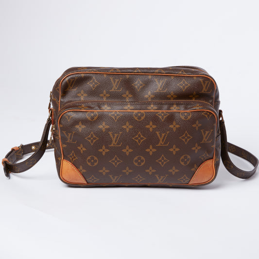 Louis Vuitton Midnight Fuchsia Illustre Bag Charm and Key Holder (New –  honeylambhaus