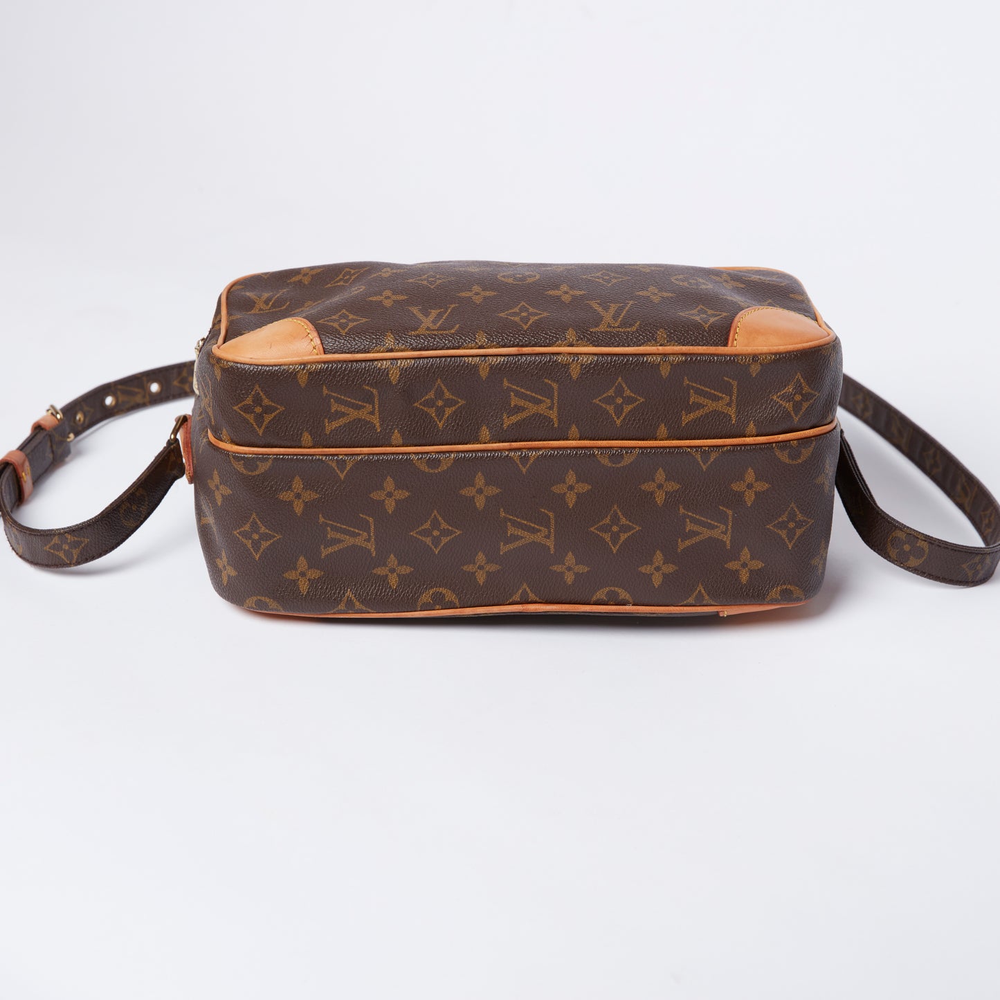 Louis Vuitton Nile